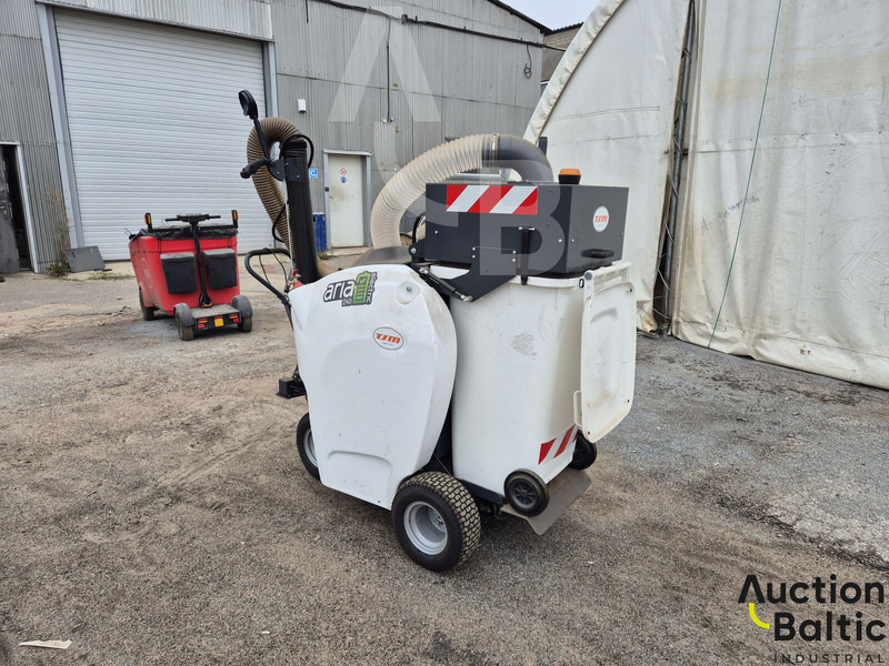 TSM Aria 240 - Xe quét đường: hình 3 TSM Aria 240 - Xe quét đường: hình 3