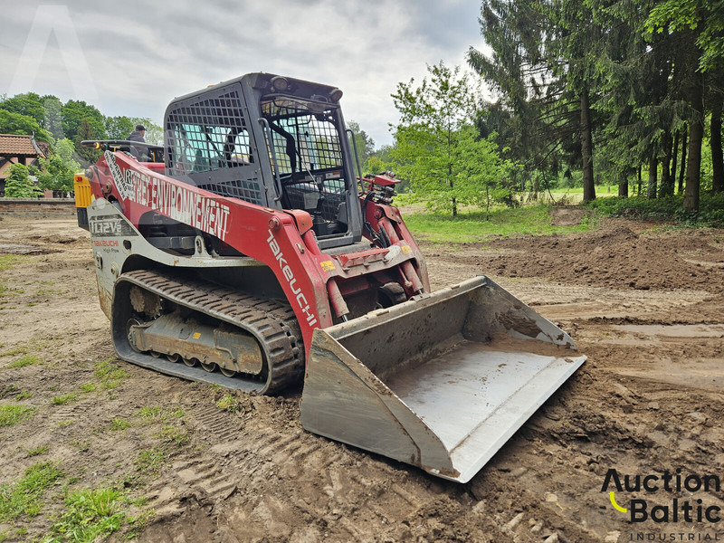 Takeuchi TL12V-2 - Máy xúc lật bánh xích: hình 2 Takeuchi TL12V-2 - Máy xúc lật bánh xích: hình 2
