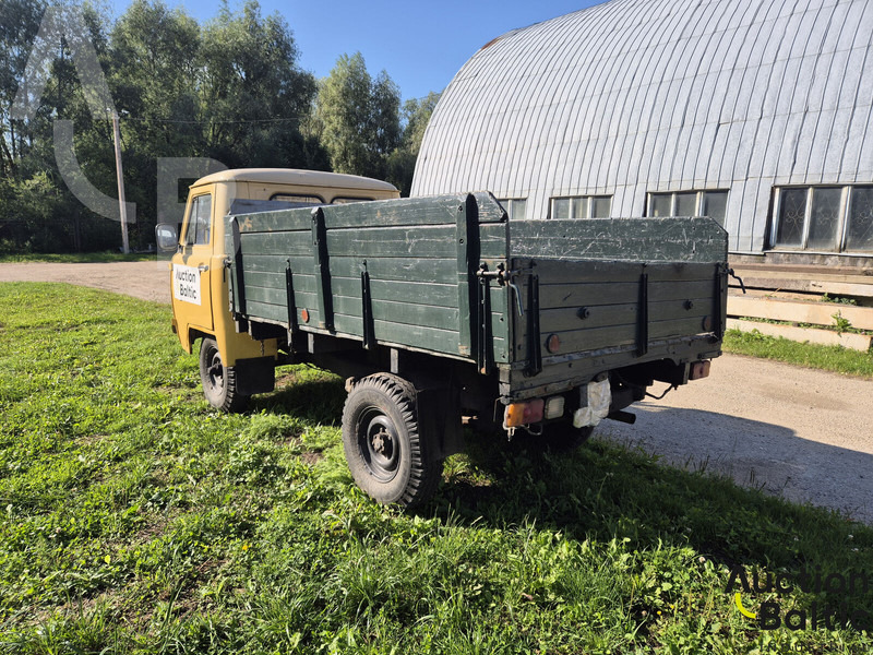 UAZ UAZ 3303 - Xe tải nhỏ phẳng: hình 4 UAZ UAZ 3303 - Xe tải nhỏ phẳng: hình 4