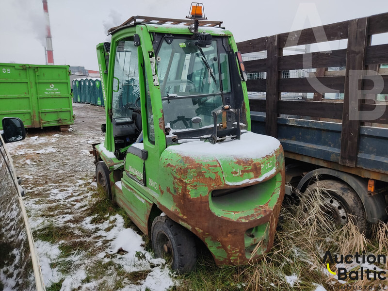 UniCarriers 30 - Xe nâng diesel: hình 2 UniCarriers 30 - Xe nâng diesel: hình 2