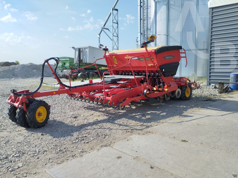 Vaderstad RD300C - Máy gieo hạt liên hợp: hình 2 Vaderstad RD300C - Máy gieo hạt liên hợp: hình 2