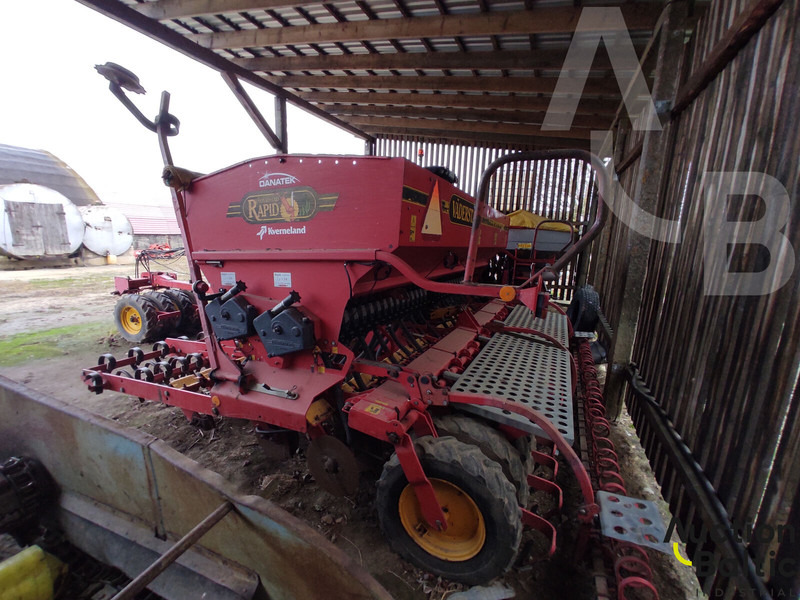Vaderstad Rapid400C - Trang thiết bị gieo hạt: hình 3 Vaderstad Rapid400C - Trang thiết bị gieo hạt: hình 3