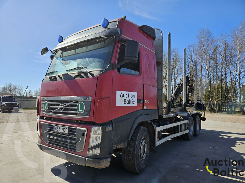 Volvo FH16 - Rơ moóc lâm nghiệp: hình 2 Volvo FH16 - Rơ moóc lâm nghiệp: hình 2