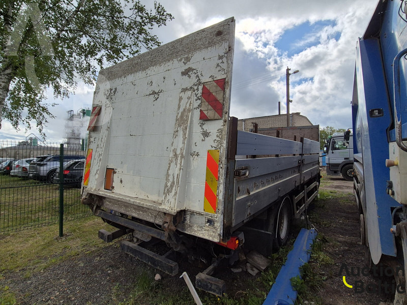 Volvo FL6 - Xe tải thùng lửng/ Phẳng: hình 4 Volvo FL6 - Xe tải thùng lửng/ Phẳng: hình 4