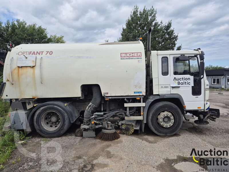 Volvo FL618 - Xe quét đường: hình 3 Volvo FL618 - Xe quét đường: hình 3