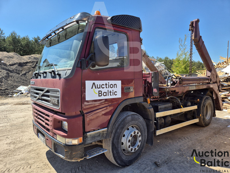 Volvo FM12 - Xe tải chở thùng nhỏ: hình 1 Volvo FM12 - Xe tải chở thùng nhỏ: hình 1