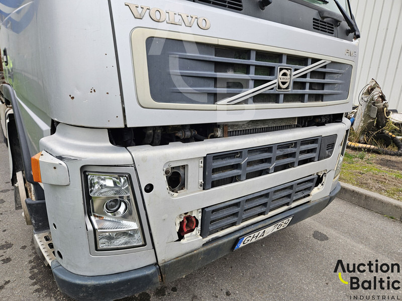 Volvo FM9 - Xe trộn bê tông: hình 4 Volvo FM9 - Xe trộn bê tông: hình 4