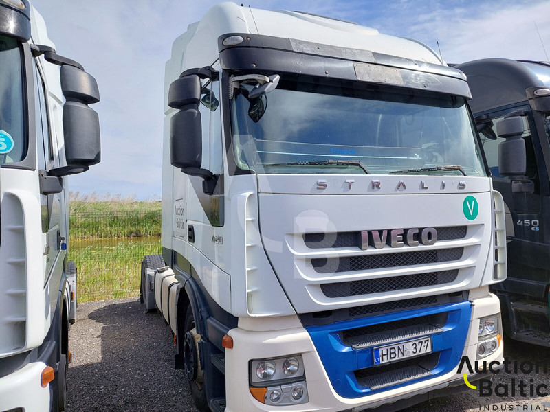 Iveco Stralis 420 - Xe đầu kéo: hình 2 Iveco Stralis 420 - Xe đầu kéo: hình 2