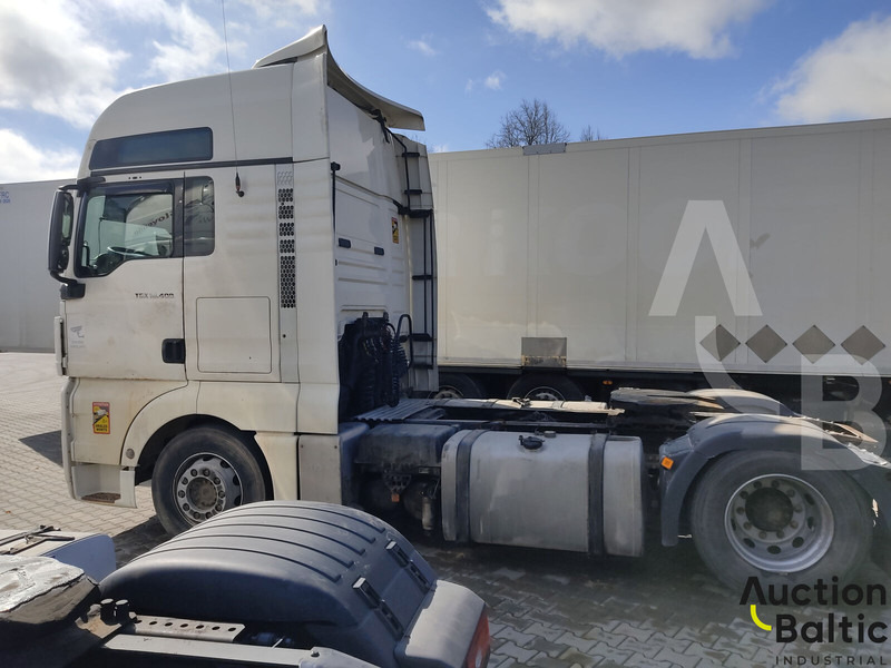 MAN TGX18.400 - Xe đầu kéo: hình 3 MAN TGX18.400 - Xe đầu kéo: hình 3