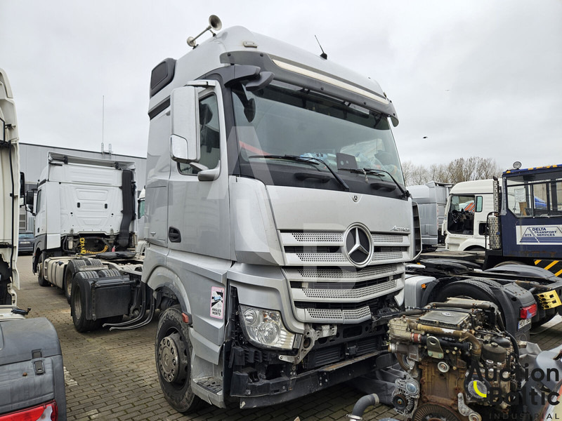 Mercedes-Benz Actros - Xe đầu kéo: hình 1 Mercedes-Benz Actros - Xe đầu kéo: hình 1