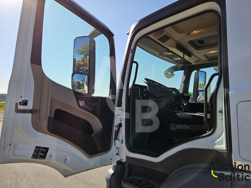 Mercedes-Benz Actros - Xe đầu kéo: hình 5 Mercedes-Benz Actros - Xe đầu kéo: hình 5