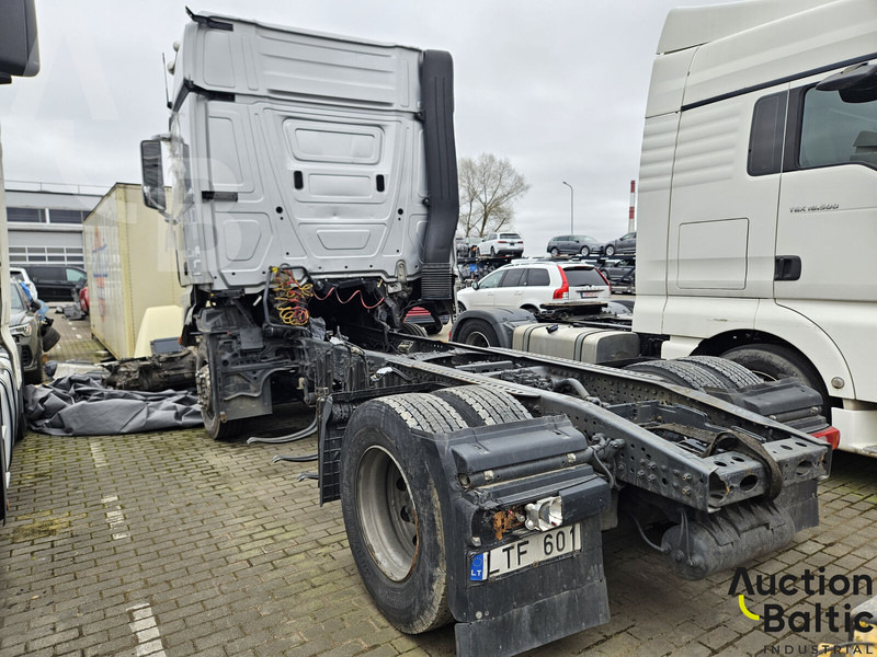 Mercedes-Benz Actros - Xe đầu kéo: hình 4 Mercedes-Benz Actros - Xe đầu kéo: hình 4