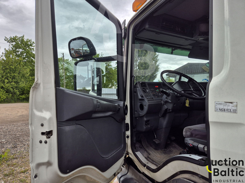 Scania P 94-260 - Xe đầu kéo: hình 4 Scania P 94-260 - Xe đầu kéo: hình 4