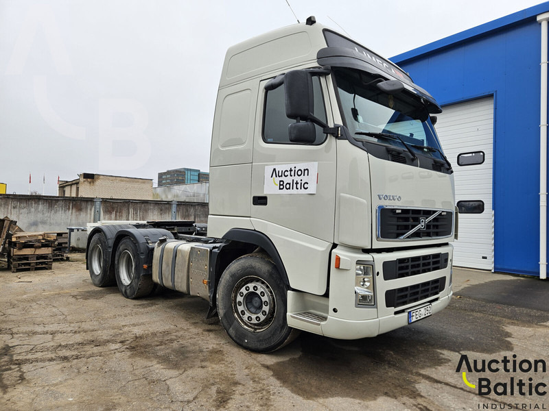 Volvo FH - Xe đầu kéo: hình 2 Volvo FH - Xe đầu kéo: hình 2
