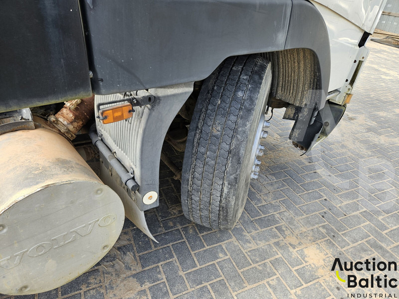 Xe đầu kéo Volvo FH12: hình 17 Xe đầu kéo Volvo FH12: hình 17