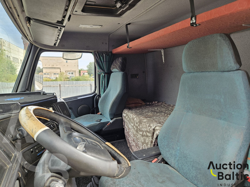 Xe đầu kéo Volvo FH12: hình 6 Xe đầu kéo Volvo FH12: hình 6