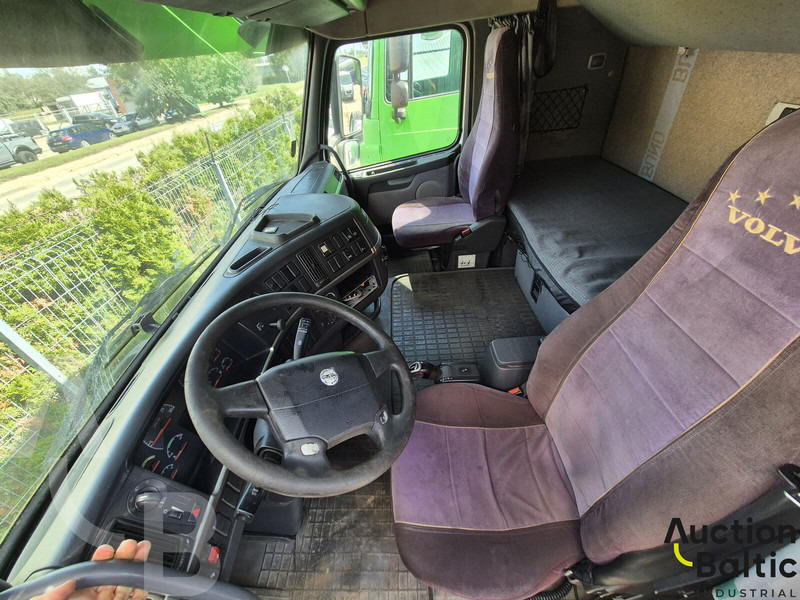 Xe đầu kéo Volvo FH12: hình 6