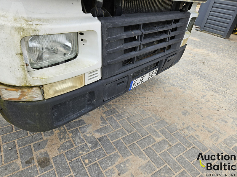 Xe đầu kéo Volvo FH12: hình 13 Xe đầu kéo Volvo FH12: hình 13