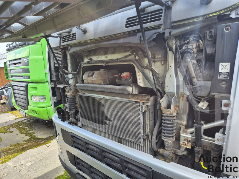 Xe đầu kéo Volvo FH12: hình 7