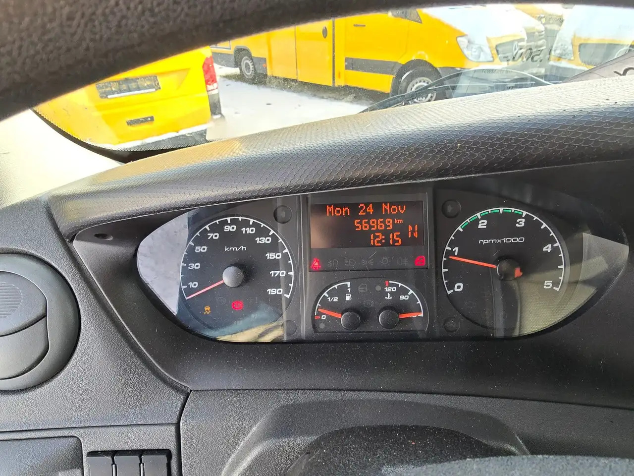 Xe tải bán hàng Iveco IS35SI2AA/ FOODTRUCK/Daily: hình 15 Xe tải bán hàng Iveco IS35SI2AA/ FOODTRUCK/Daily: hình 15