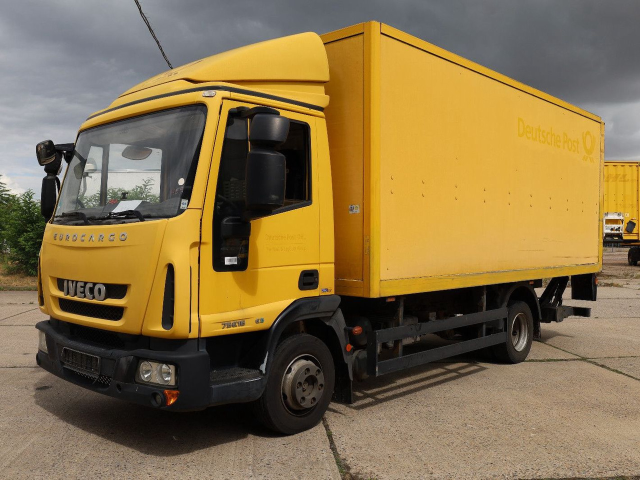 Iveco M752/Koffer/ 1. Hand - Xe tải nhỏ thùng kín: hình 3 Iveco M752/Koffer/ 1. Hand - Xe tải nhỏ thùng kín: hình 3