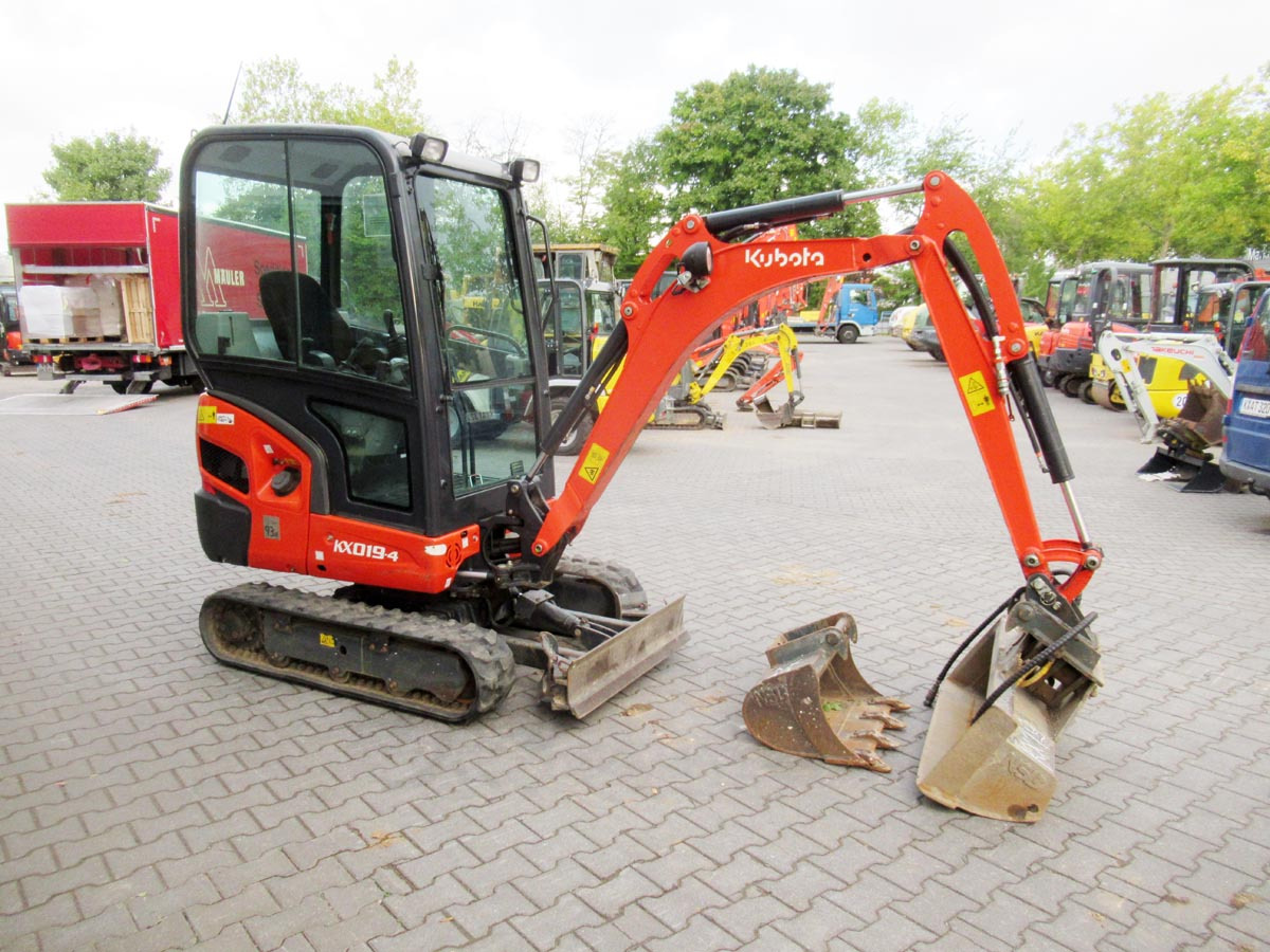 Kubota KX019-4 - Máy xúc mini: hình 2 Kubota KX019-4 - Máy xúc mini: hình 2