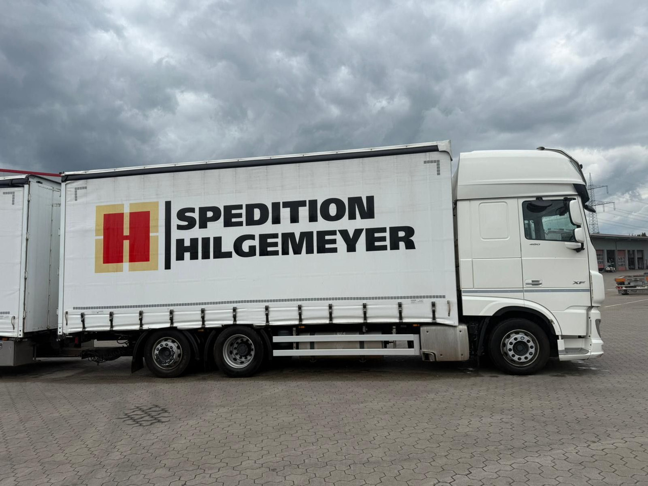DAF XF 480 FAN LowDeck 6x2 Jumbo Inklusive Anhänger - Xe tải thùng mui bạt: hình 4 DAF XF 480 FAN LowDeck 6x2 Jumbo Inklusive Anhänger - Xe tải thùng mui bạt: hình 4