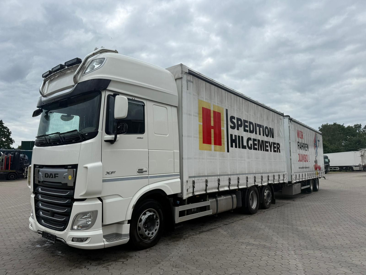 DAF XF 480 FAN LowDeck 6x2 Jumbo Inklusive Anhänger - Xe tải thùng mui bạt: hình 2 DAF XF 480 FAN LowDeck 6x2 Jumbo Inklusive Anhänger - Xe tải thùng mui bạt: hình 2