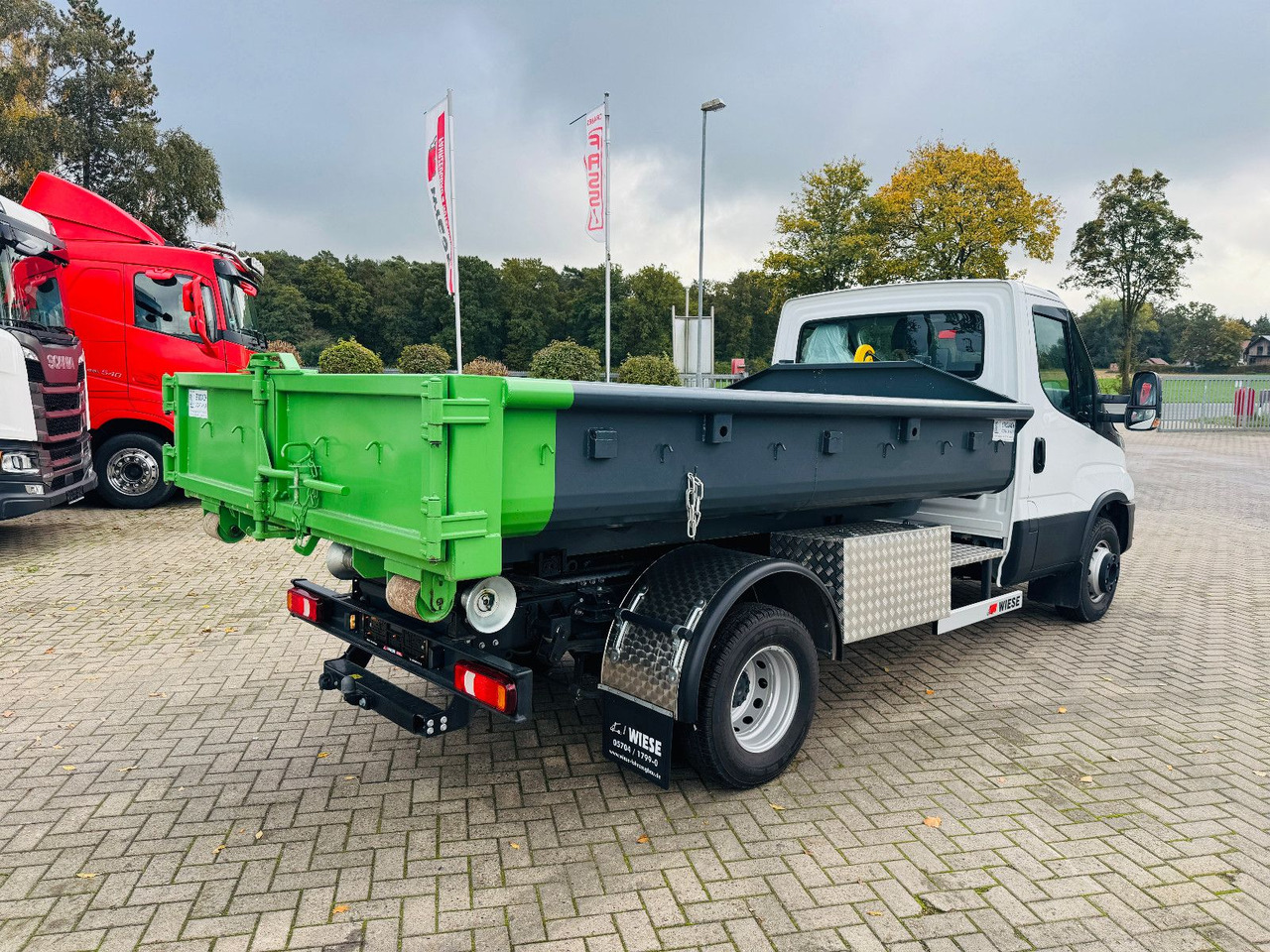 Iveco Daily 70C18H Hyva Abrollkipper - Xe tải nâng móc: hình 3 Iveco Daily 70C18H Hyva Abrollkipper - Xe tải nâng móc: hình 3