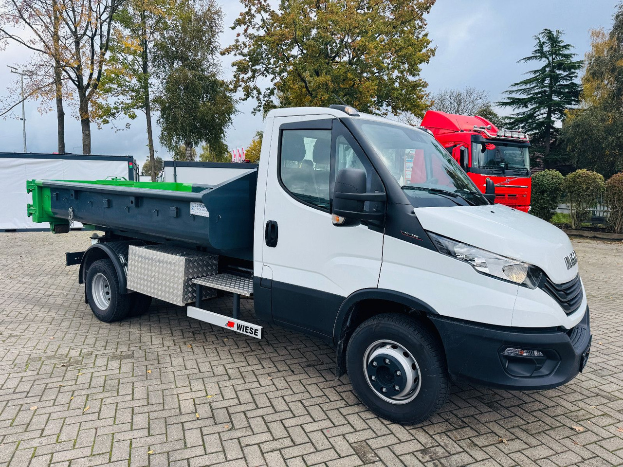 Iveco Daily 70C18H Hyva Abrollkipper - Xe tải nâng móc: hình 4 Iveco Daily 70C18H Hyva Abrollkipper - Xe tải nâng móc: hình 4
