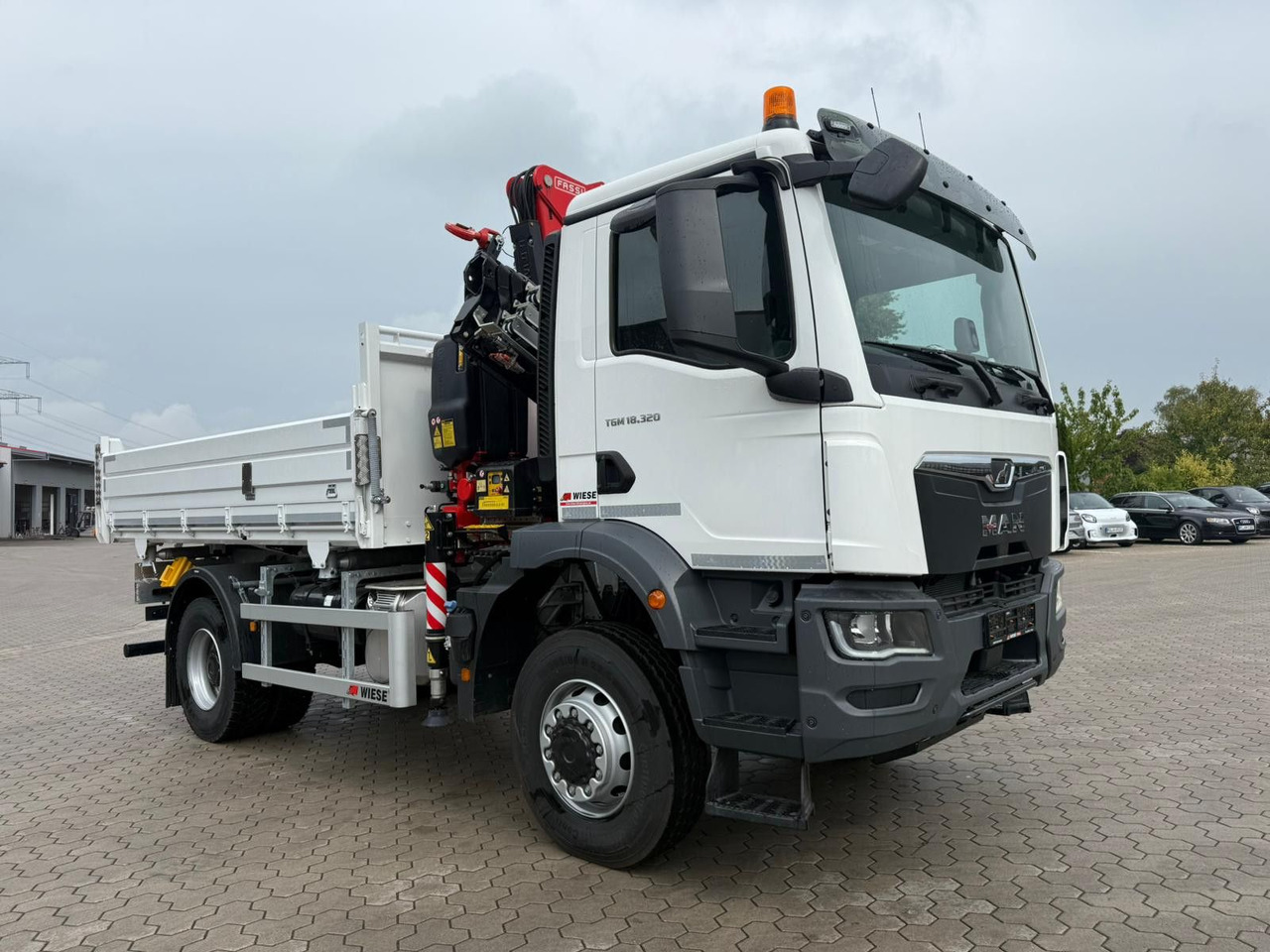 MAN 18.320 4x4 mit Fassi Ladekran Sofort Verfügbar - Xe cẩu tự hành: hình 2 MAN 18.320 4x4 mit Fassi Ladekran Sofort Verfügbar - Xe cẩu tự hành: hình 2