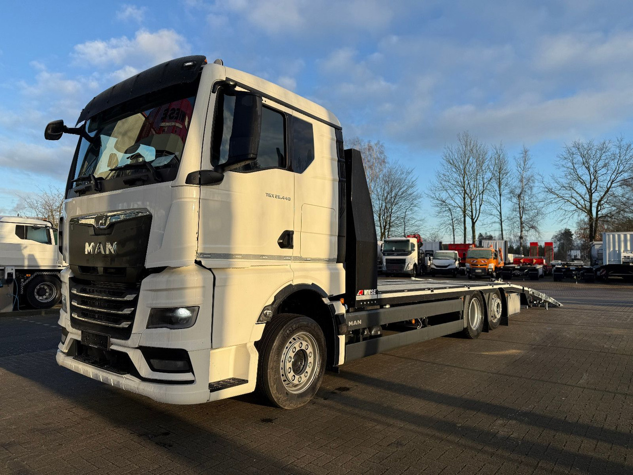 MAN Baumaschinen- Arbeitsbühnentransporter Rampen - Xe tải thùng lửng/ Phẳng: hình 5 MAN Baumaschinen- Arbeitsbühnentransporter Rampen - Xe tải thùng lửng/ Phẳng: hình 5