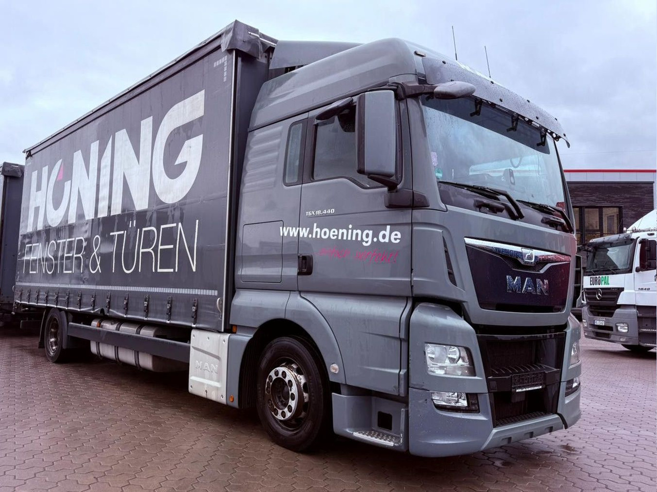 MAN TGX 18.440 LL Volumen LKW mit Staplerhalterung MAN TGX 18.440 LL Volumen LKW mit Staplerhalterung - Xe tải thùng mui bạt: hình 2 MAN TGX 18.440 LL Volumen LKW mit Staplerhalterung MAN TGX 18.440 LL Volumen LKW mit Staplerhalterung - Xe tải thùng mui bạt: hình 2