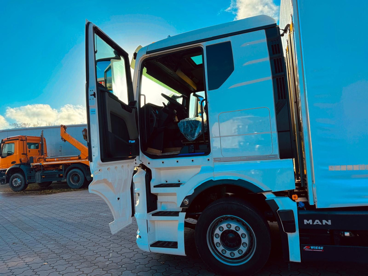 Xe tải thùng mui bạt MAN TGX 26.440 6x2 LL Schwerlast Ladebordwand/Rampe: hình 10