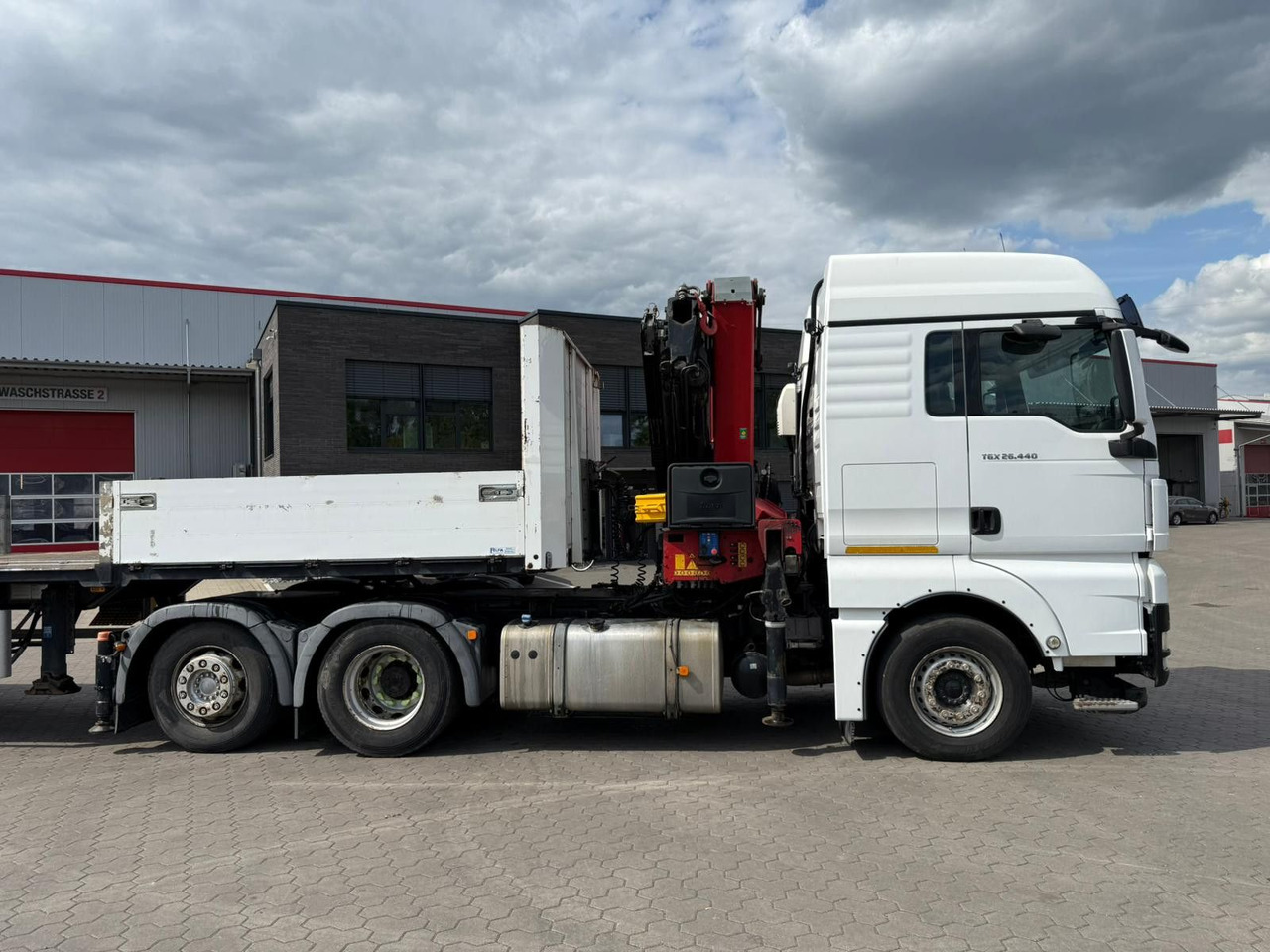MAN TGX 26.440 6x2 mit HMF 3000-5 Kran - Xe cẩu tự hành: hình 3 MAN TGX 26.440 6x2 mit HMF 3000-5 Kran - Xe cẩu tự hành: hình 3