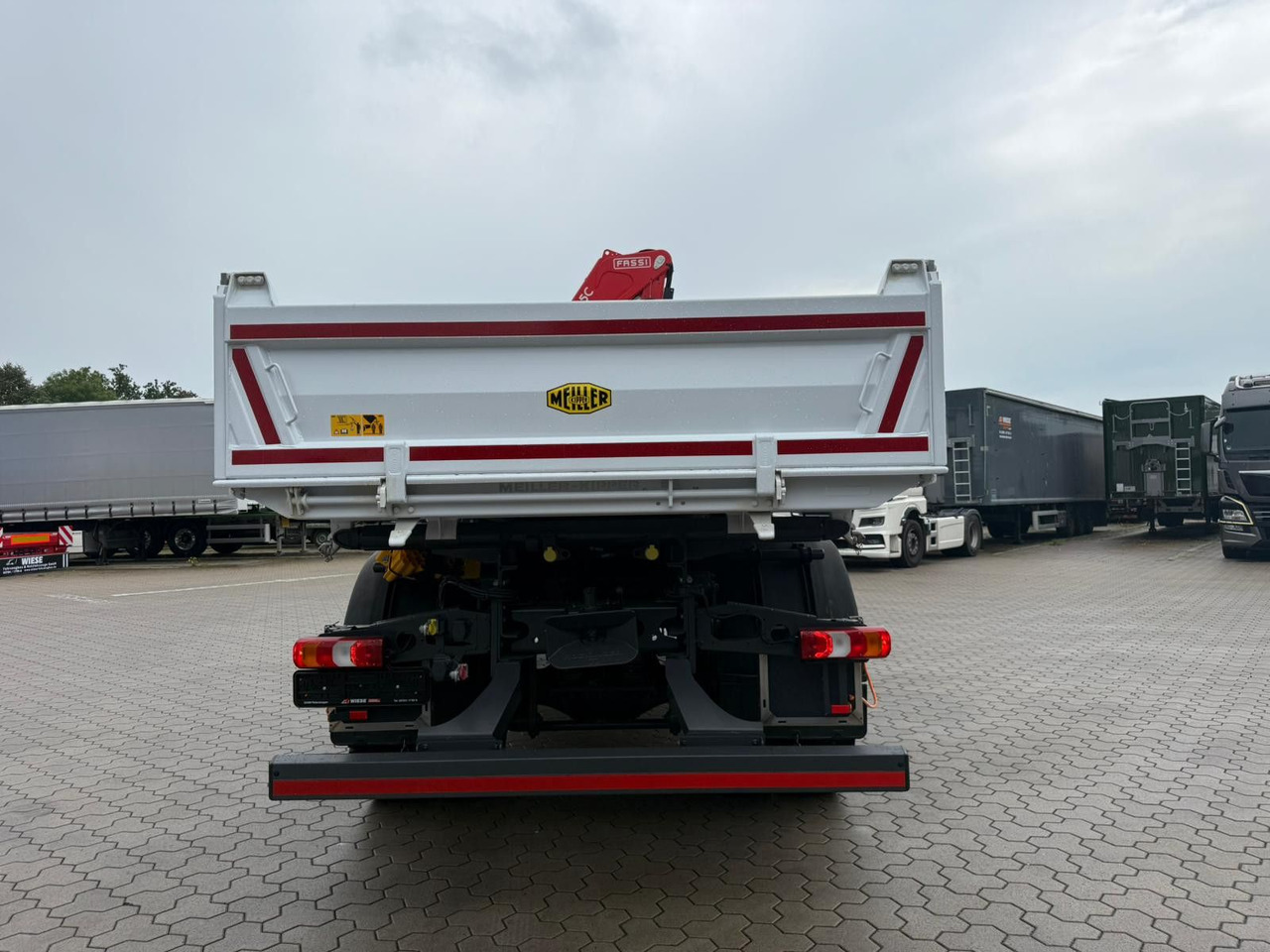 Mercedes-Benz Arocs 1835 4x4 Allrad Fassi F135 Kran Kipper - Xe ben, Xe cẩu tự hành: hình 5 Mercedes-Benz Arocs 1835 4x4 Allrad Fassi F135 Kran Kipper - Xe ben, Xe cẩu tự hành: hình 5