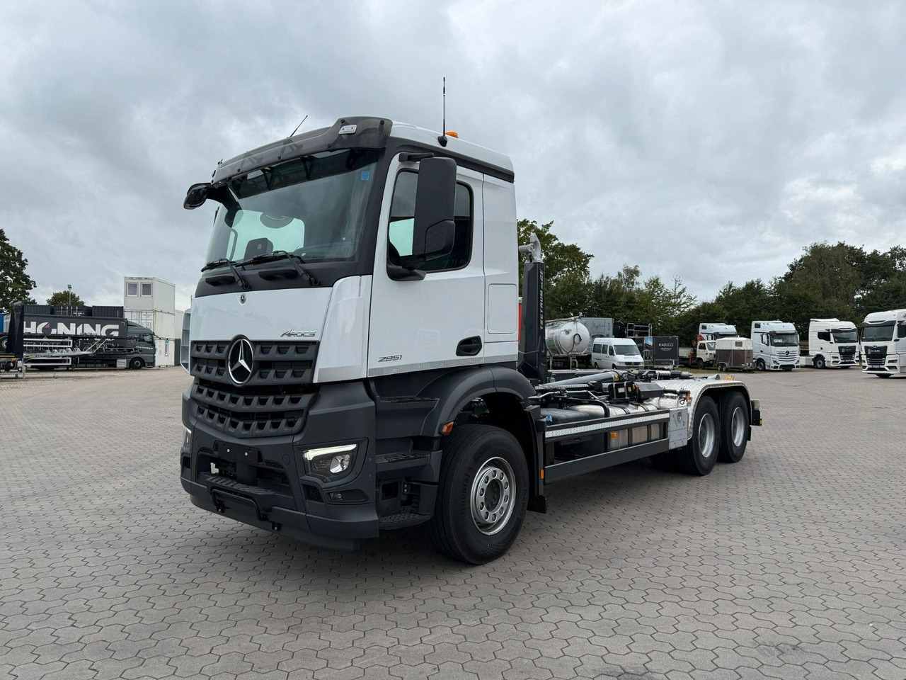 Mercedes-Benz Arocs 5 2651L 6 x4 Meiller RS 2170 - Xe tải nâng móc: hình 3 Mercedes-Benz Arocs 5 2651L 6 x4 Meiller RS 2170 - Xe tải nâng móc: hình 3
