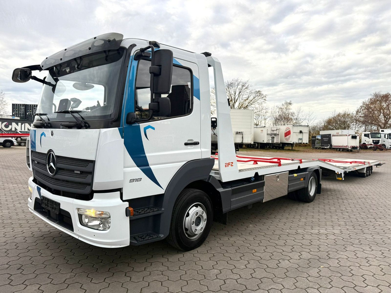 Mercedes-Benz Atego 918L Autotransporter mit BFZ Anhänger - Xe tải chuyên chở tự động: hình 3 Mercedes-Benz Atego 918L Autotransporter mit BFZ Anhänger - Xe tải chuyên chở tự động: hình 3