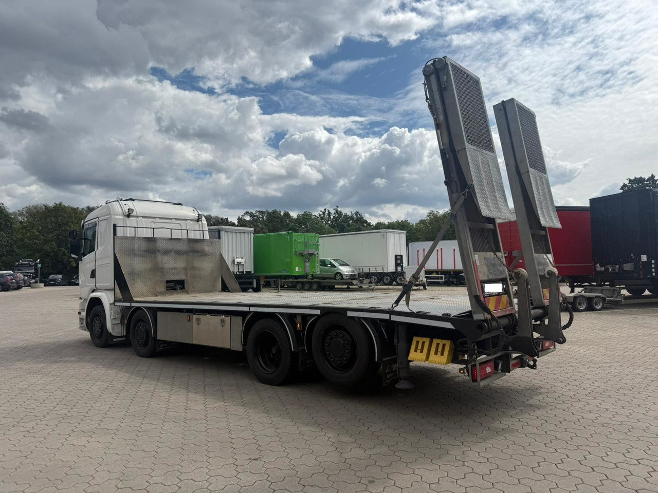 Scania G450 Baumaschinentransporter mit Rampen - Xe tải kéo: hình 3 Scania G450 Baumaschinentransporter mit Rampen - Xe tải kéo: hình 3