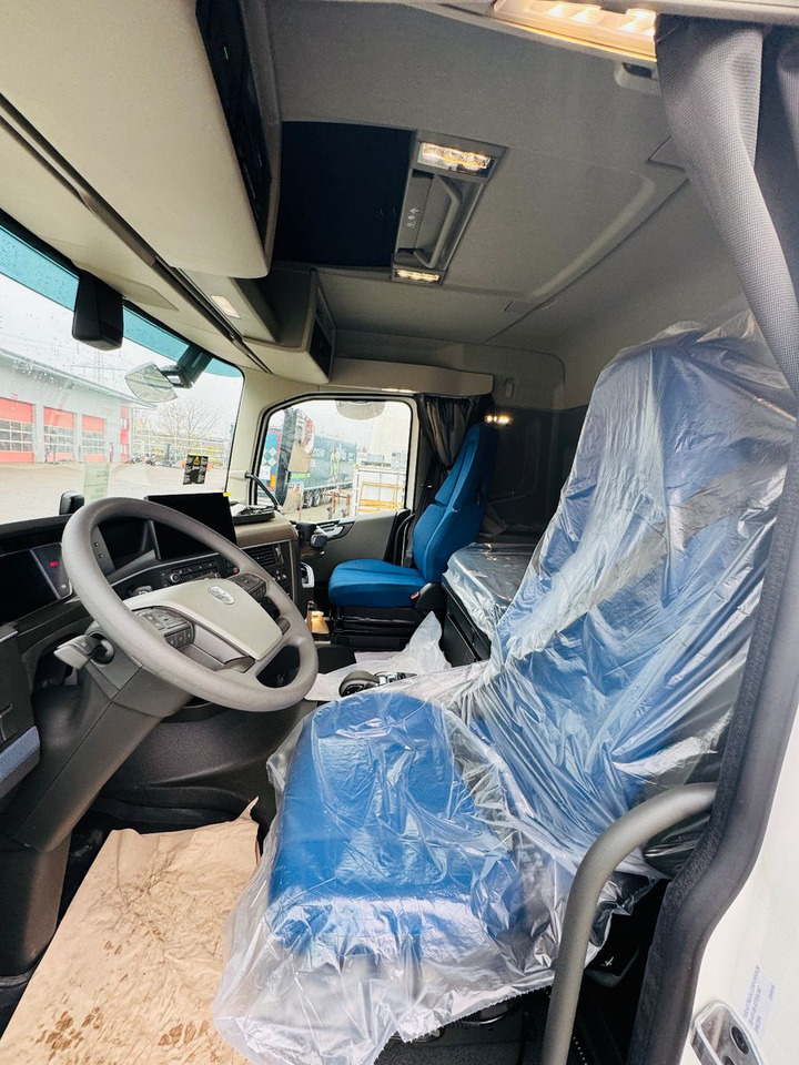 Volvo FH 500 8x4 Kran F710 RA2.27 Jib & Winde Sofort - Xe cẩu tự hành: hình 5 Volvo FH 500 8x4 Kran F710 RA2.27 Jib & Winde Sofort - Xe cẩu tự hành: hình 5