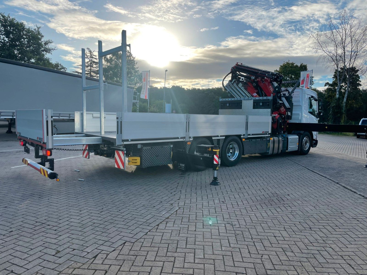 Volvo FMX 500 FASSI Ladekran F545 JIB & Winde Sofort - Xe tải thùng lửng/ Phẳng, Xe cẩu tự hành: hình 5 Volvo FMX 500 FASSI Ladekran F545 JIB & Winde Sofort - Xe tải thùng lửng/ Phẳng, Xe cẩu tự hành: hình 5