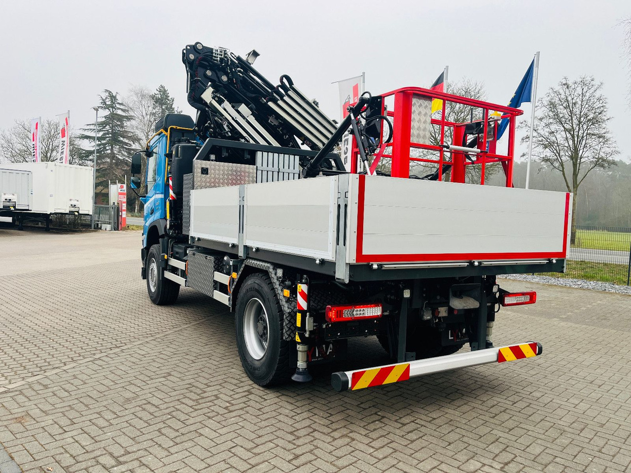 Volvo FMX 500 inkl. F345RB.2.24 & L324 +V20 & Korb - Xe tải thùng lửng/ Phẳng, Xe cẩu tự hành: hình 2 Volvo FMX 500 inkl. F345RB.2.24 & L324 +V20 & Korb - Xe tải thùng lửng/ Phẳng, Xe cẩu tự hành: hình 2