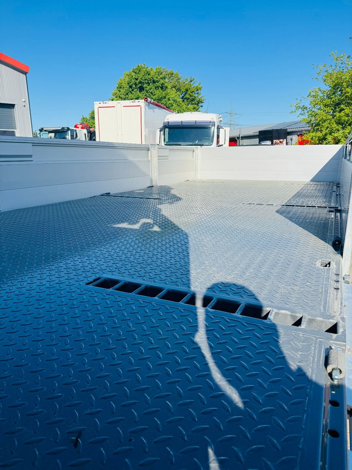 Volvo FH 500 8x2 mit F710RA.2.27 L426 und V20 Winde - Xe tải, Xe cẩu tự hành: hình 4 Volvo FH 500 8x2 mit F710RA.2.27 L426 und V20 Winde - Xe tải, Xe cẩu tự hành: hình 4