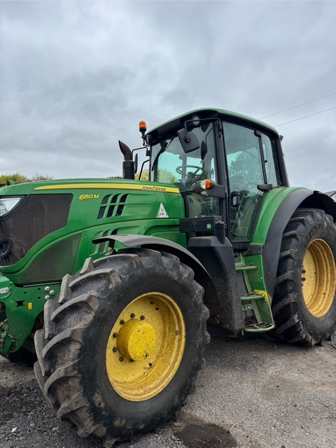 JOHN DEERE 6150 M - Máy cày: hình 4 JOHN DEERE 6150 M - Máy cày: hình 4