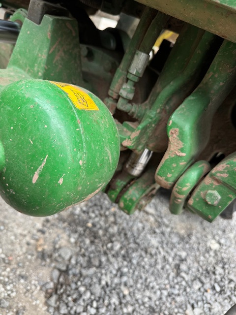 JOHN DEERE 6150 M - Máy cày: hình 2 JOHN DEERE 6150 M - Máy cày: hình 2