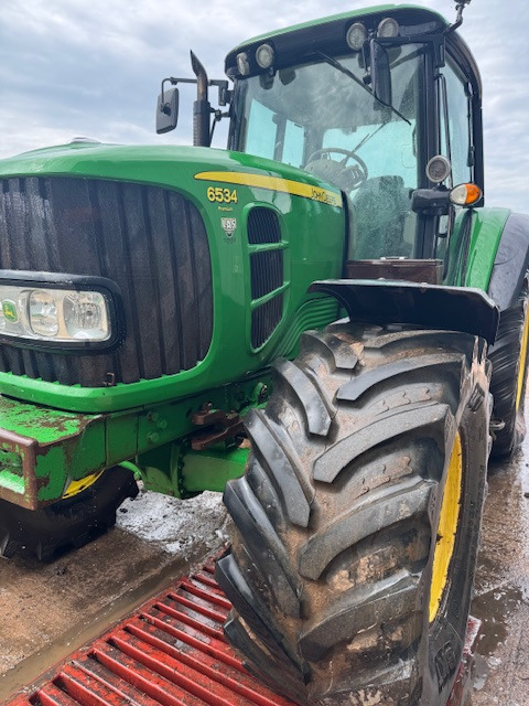 JOHN DEERE 6534 Premium - Máy cày: hình 1 JOHN DEERE 6534 Premium - Máy cày: hình 1