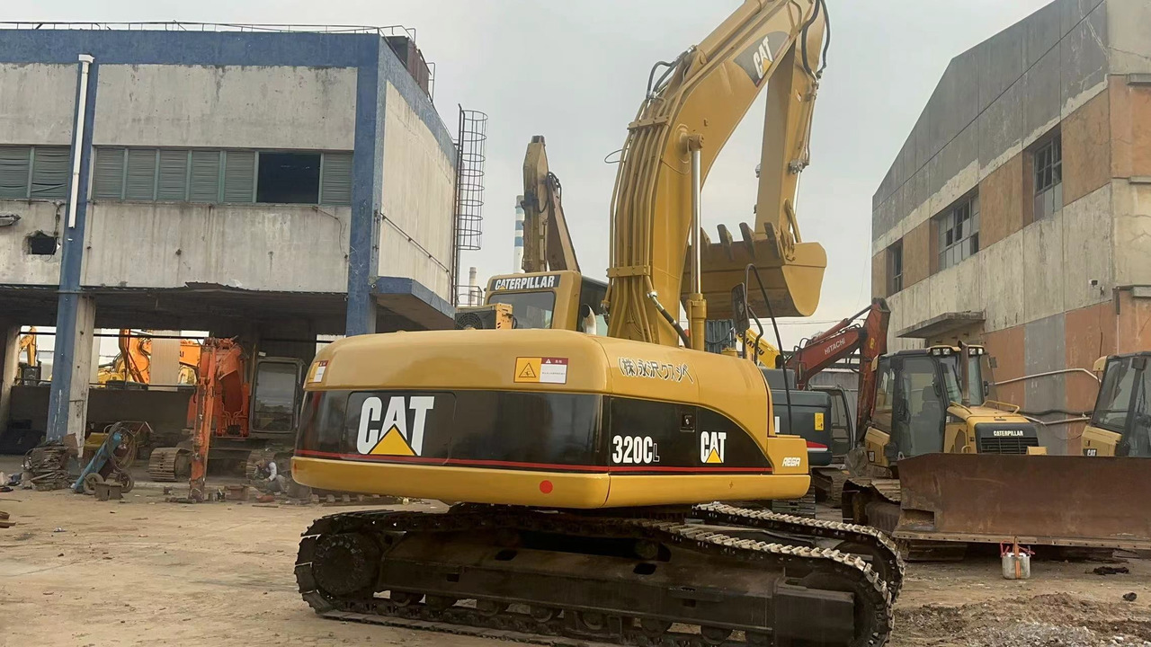 CATERPILLAR 320C - Máy xúc bánh xích: hình 4 CATERPILLAR 320C - Máy xúc bánh xích: hình 4