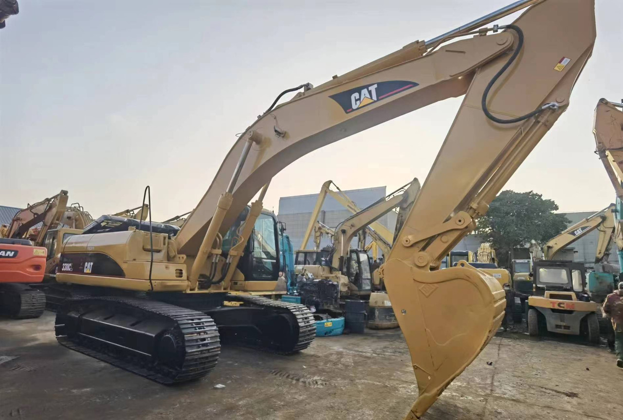 CATERPILLAR 330C - Máy xúc bánh xích: hình 3 CATERPILLAR 330C - Máy xúc bánh xích: hình 3