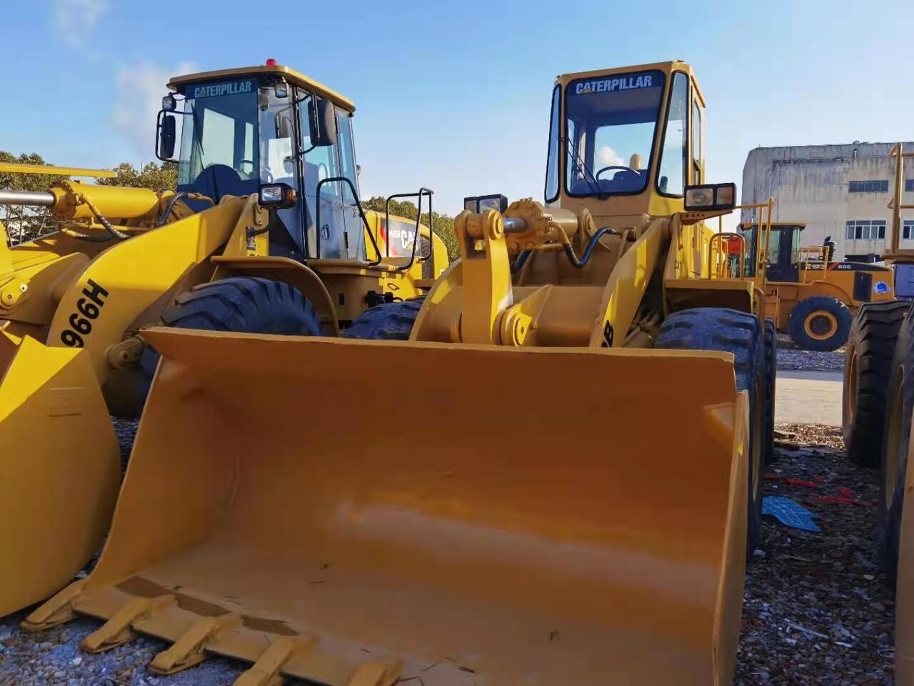 CATERPILLAR 950B - Máy xúc lật bánh lốp: hình 1 CATERPILLAR 950B - Máy xúc lật bánh lốp: hình 1