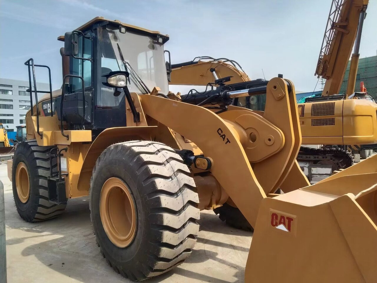CATERPILLAR 950GC - Máy xúc lật bánh lốp: hình 2 CATERPILLAR 950GC - Máy xúc lật bánh lốp: hình 2